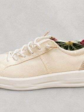 Hey Dude Karina Natural Coconut White Canvas Shoes Floral Lining Women’s Size 6